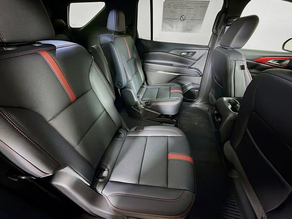 New 2026 Chevrolet Traverse RS w/ LPO, Floor Liner Package AWD/4WD image 24