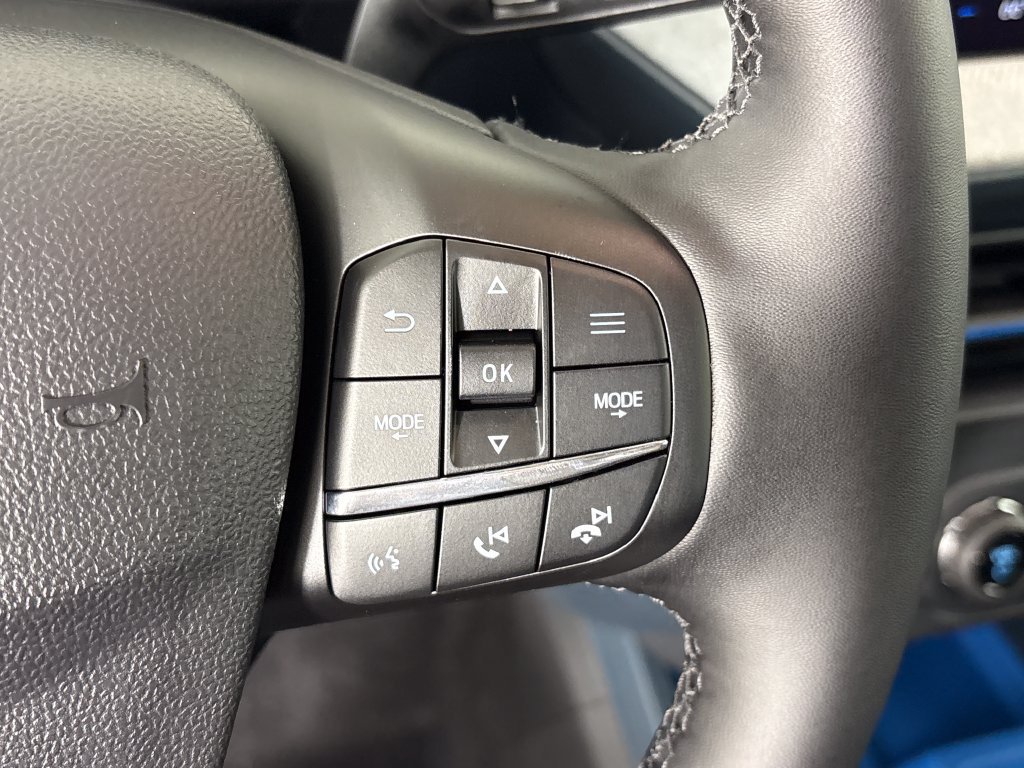 New 2026 Ford Maverick XLT w/ XLT Luxury Package FWD image 19
