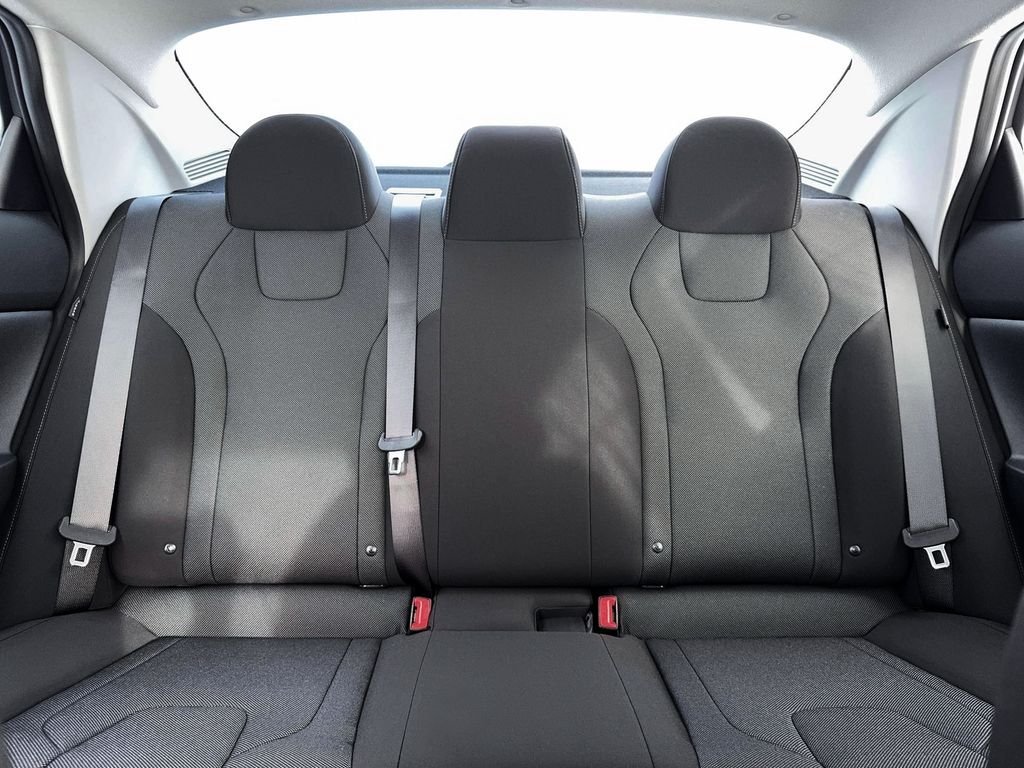 New 2026 Hyundai Elantra SE FWD image 16