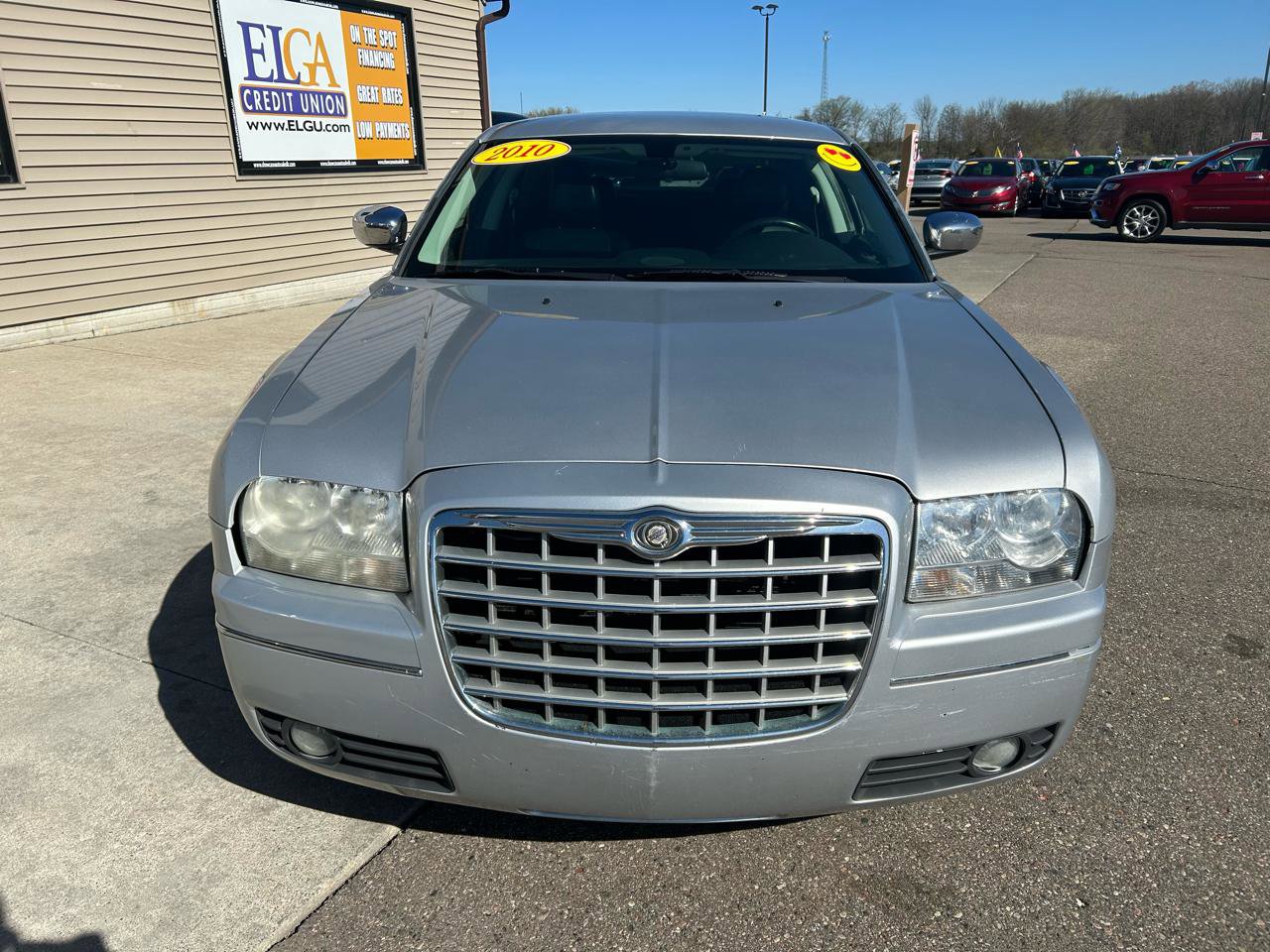 Used 2010 Chrysler 300 Touring RWD image 2