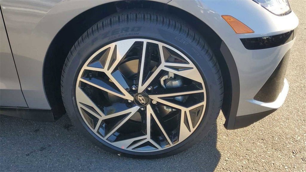 New 2025 Hyundai Ioniq 6 SEL image 9