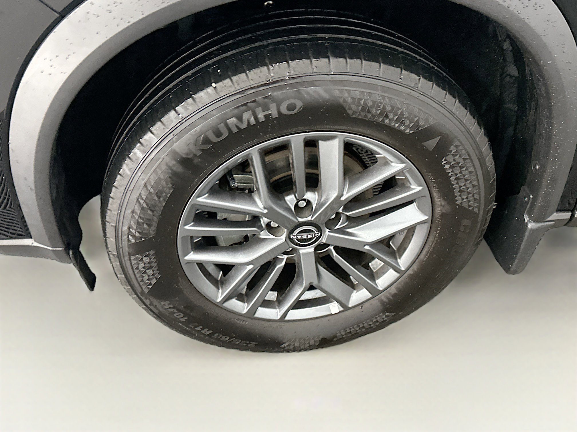 Used 2024 Nissan Rogue S AWD/4WD image 11