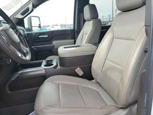 Used 2020 Chevrolet Silverado 2500 LTZ w/ LTZ Plus Package image 17