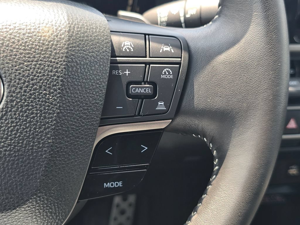 Used 2025 Toyota Camry SE FWD image 30