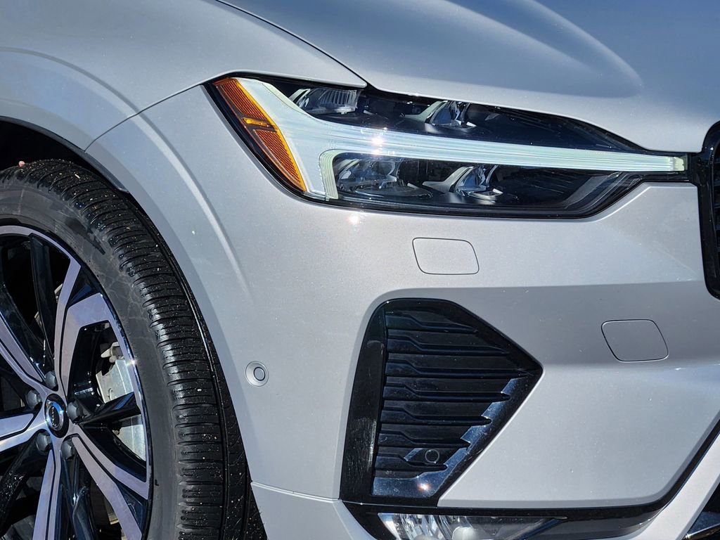 Used 2023 Volvo XC60 B6 Ultimate w/ Climate Package image 27