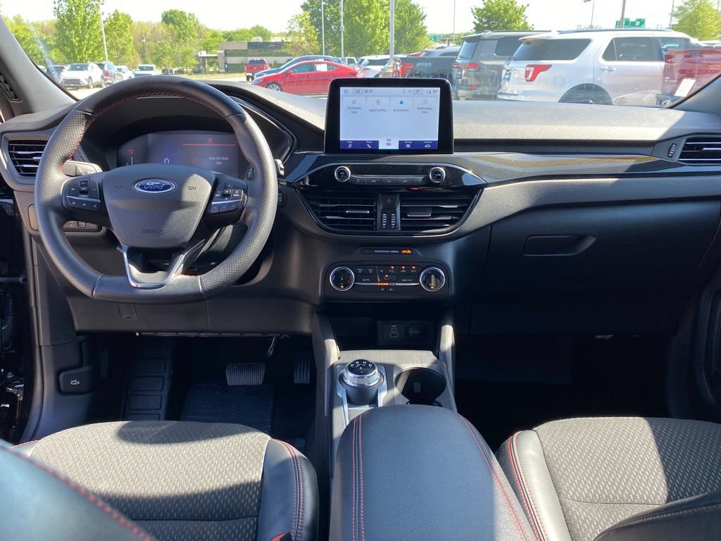 Used 2025 Ford Escape ST-Line FWD image 30