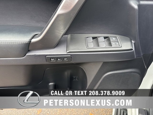 Used 2023 Lexus GX 460 image 23