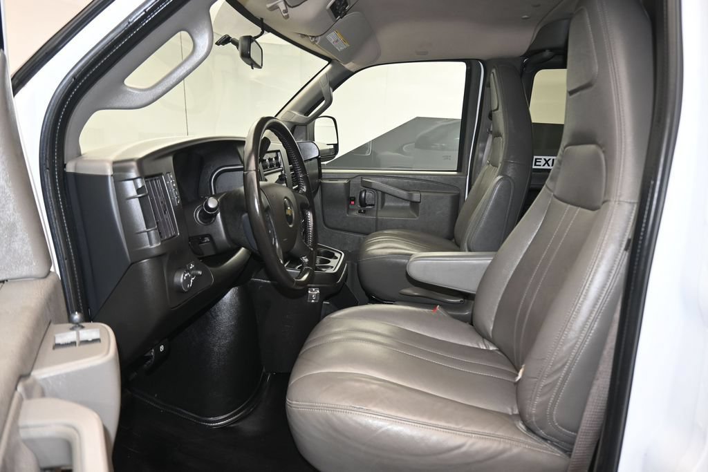 Used 2023 Chevrolet Express 3500 LS RWD image 12