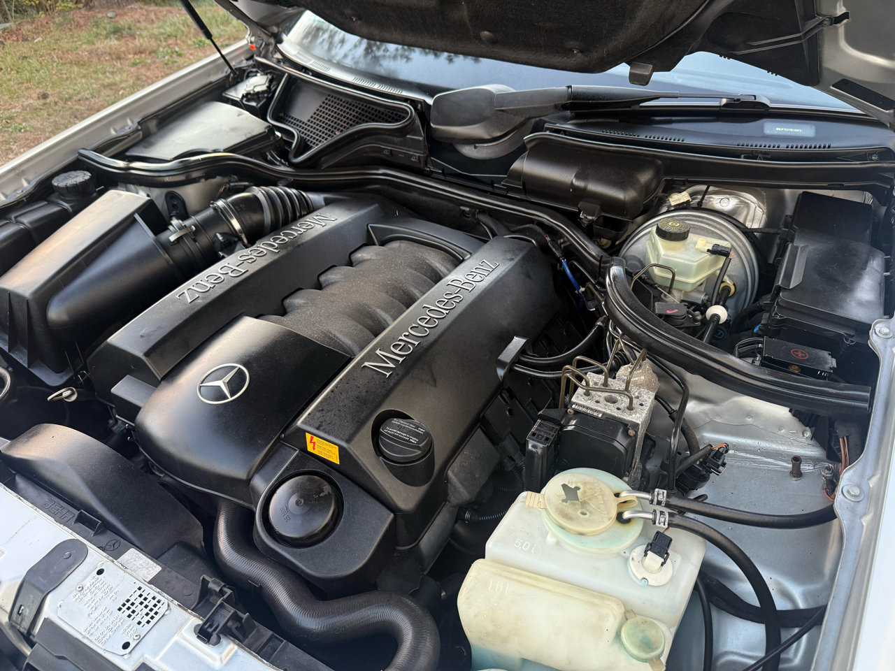 Used 2000 Mercedes-Benz E 430 Sedan image 40