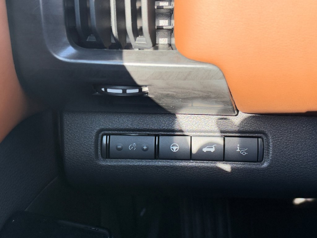 New 2026 Nissan Pathfinder Platinum AWD/4WD image 24
