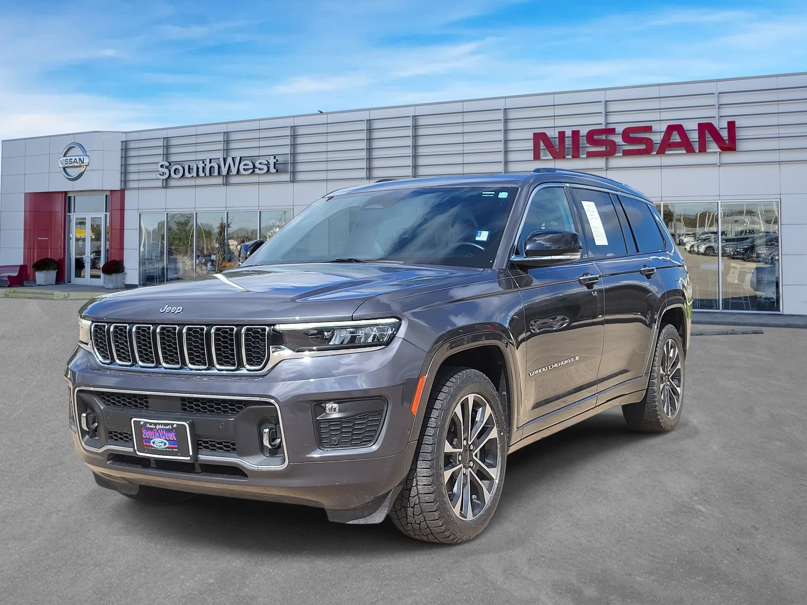 Used 2021 Jeep Grand Cherokee L Overland w/ Luxury Tech Group IV AWD/4WD image 1