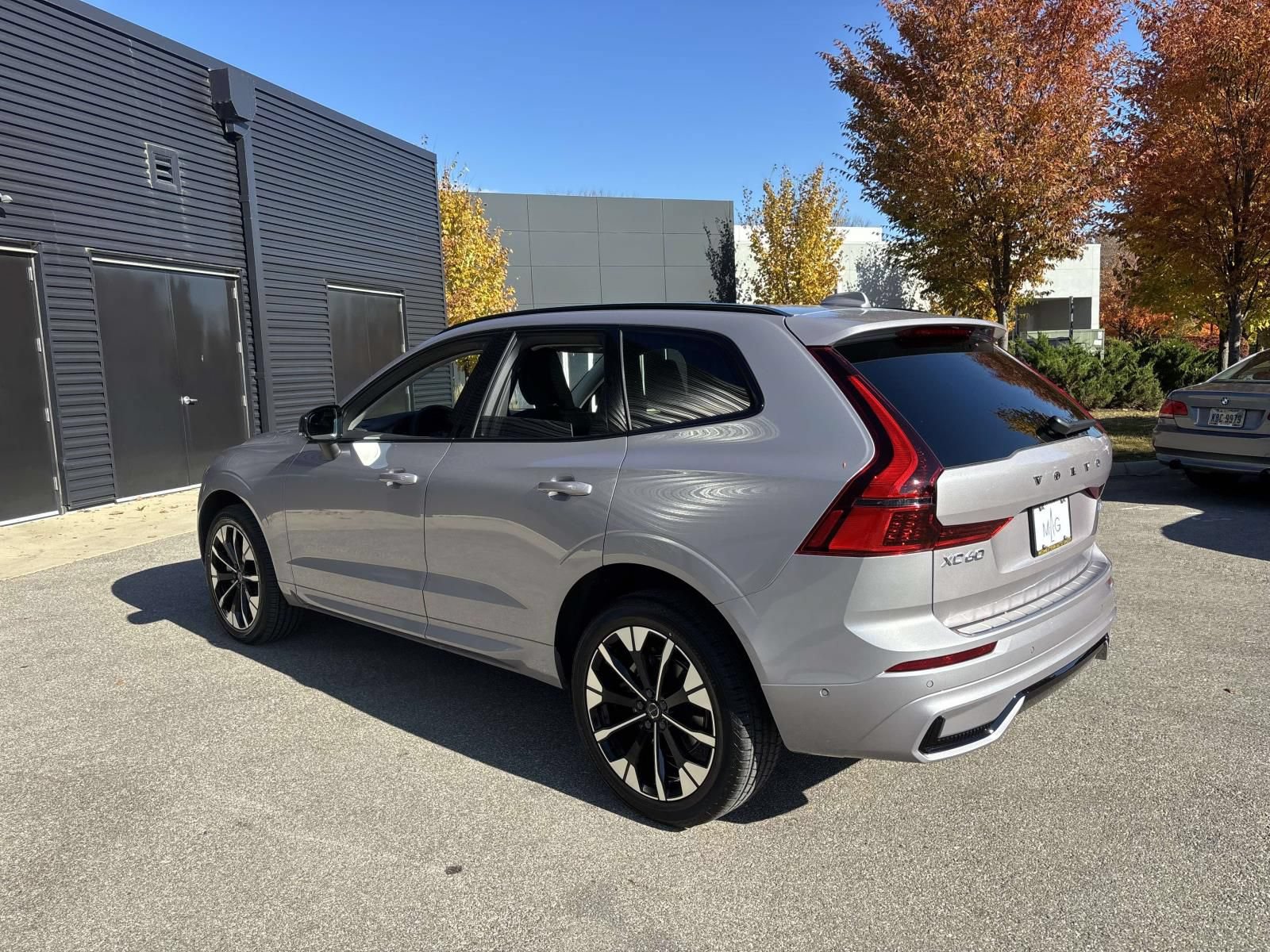 Used 2026 Volvo XC60 B5 Plus w/ Protection Package Premier AWD/4WD image 5