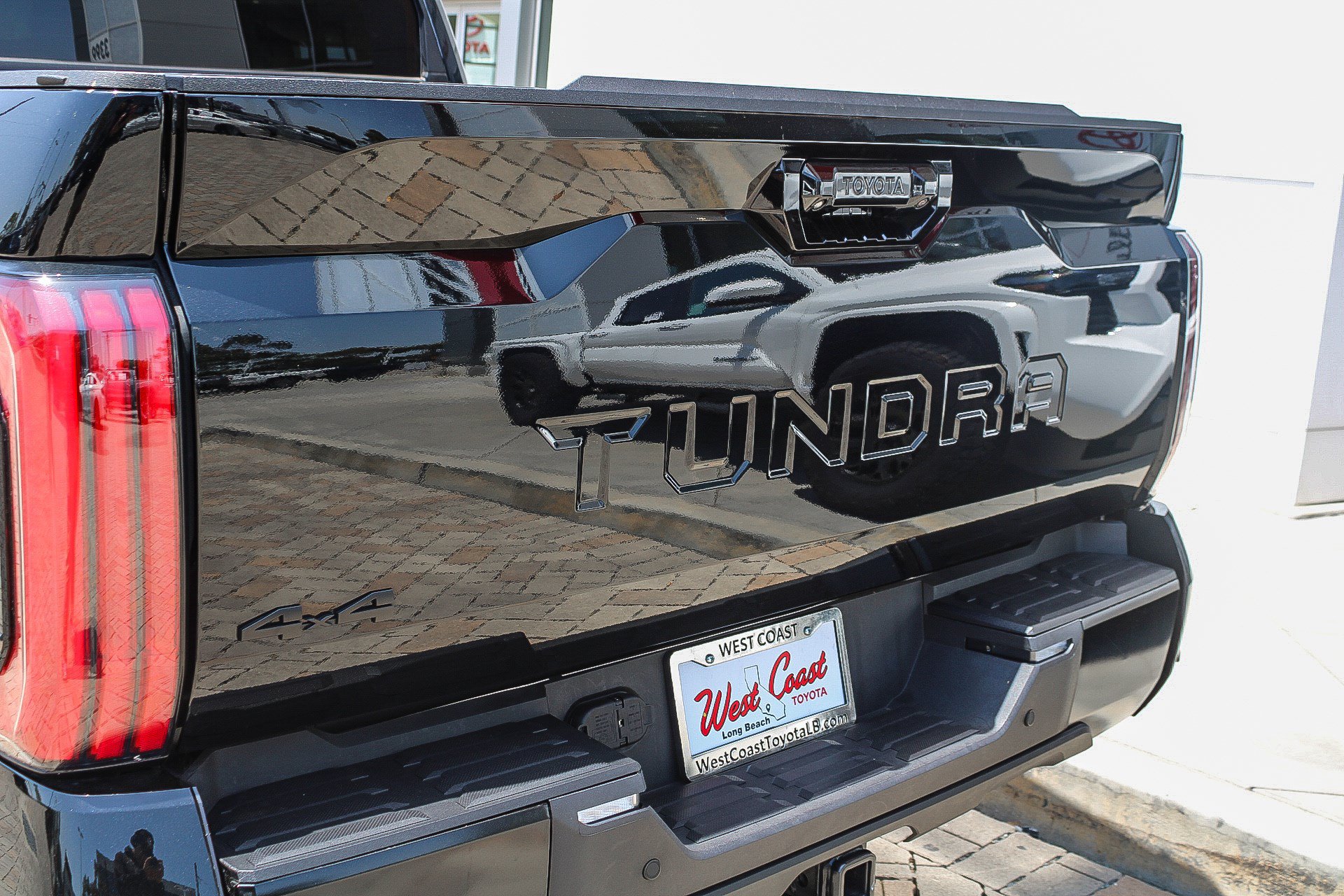 Certified 2024 Toyota Tundra Platinum AWD/4WD image 11
