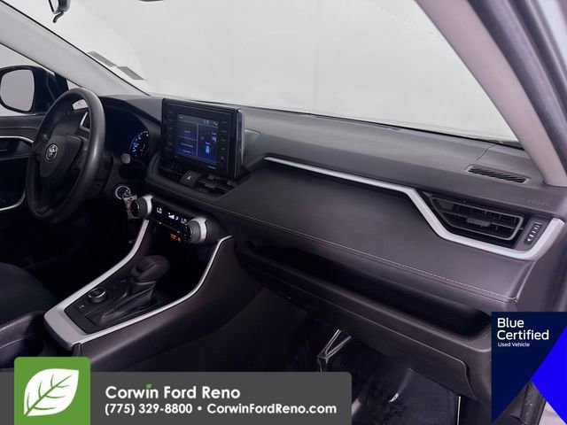 Used 2021 Toyota RAV4 LE image 28