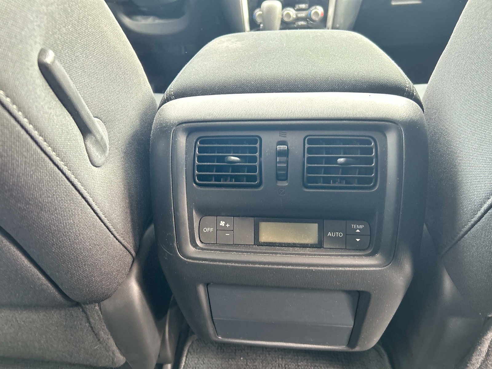 Used 2017 Nissan Pathfinder S image 16