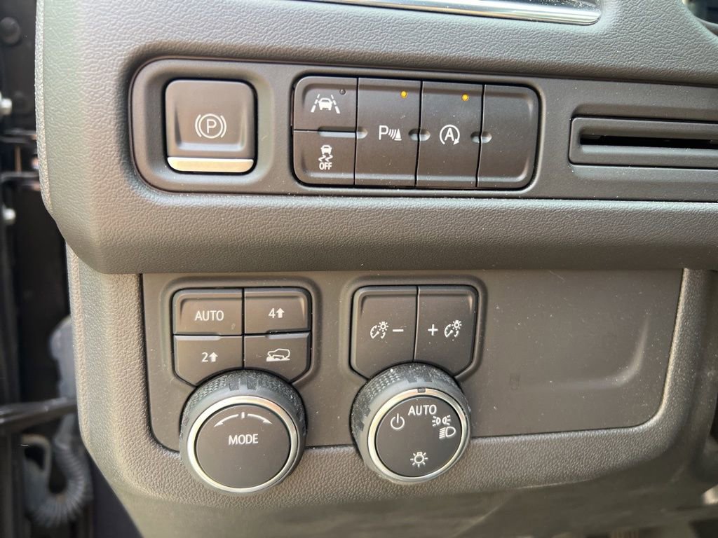Certified 2023 Chevrolet Suburban LS w/ Driver Alert Package image 23