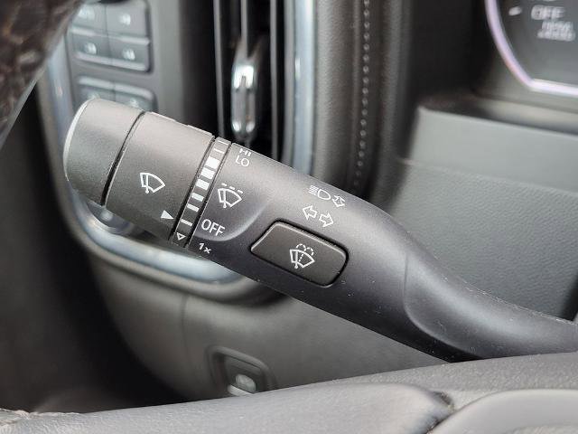 Used 2020 Chevrolet Silverado 1500 RST w/ All-Star Edition image 28