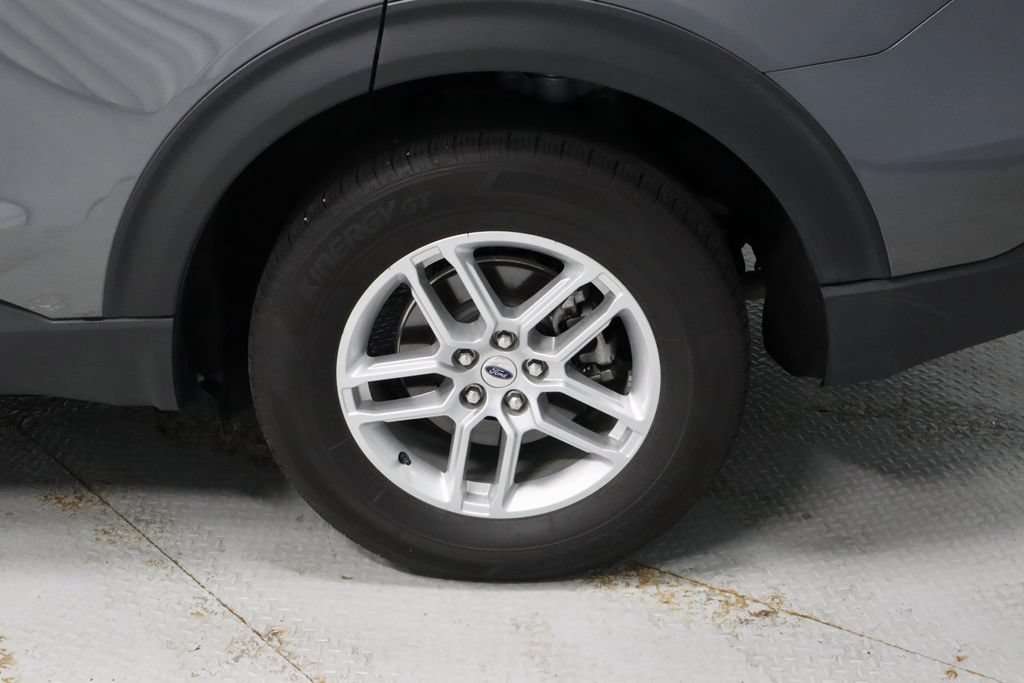 Certified 2025 Ford Explorer Active AWD/4WD image 19