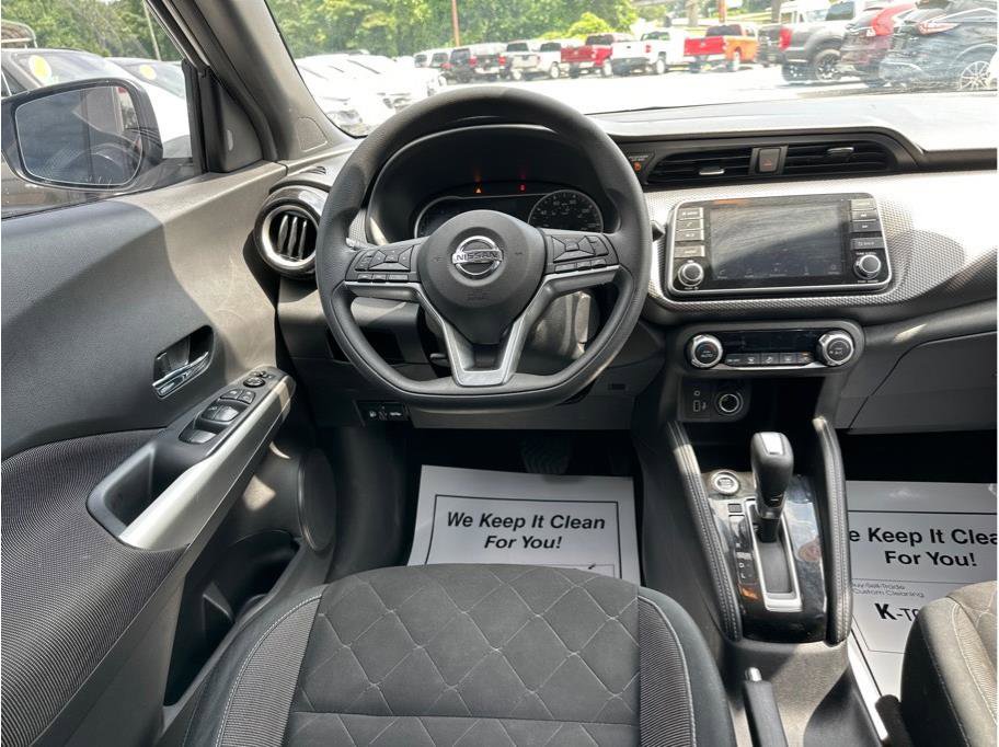 Used 2020 Nissan Kicks SV image 10
