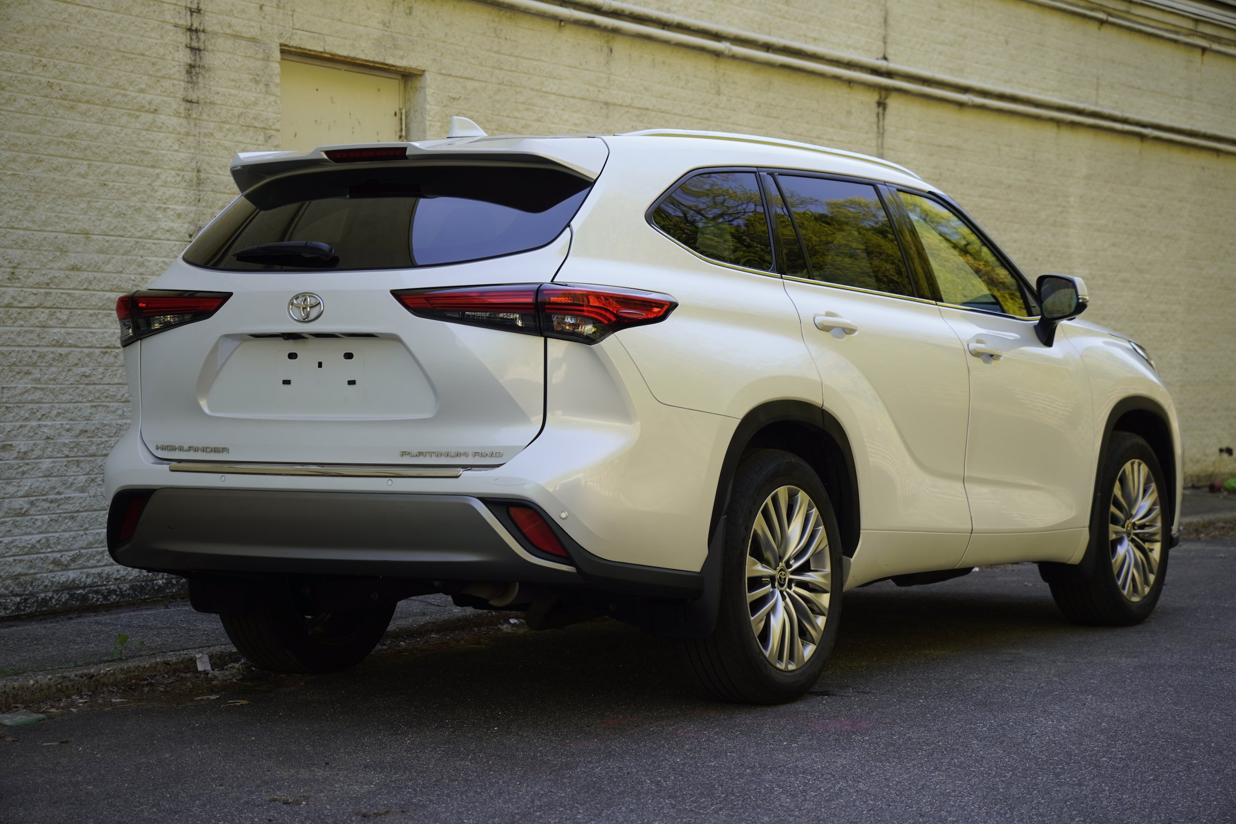 Used 2023 Toyota Highlander Platinum AWD/4WD image 7
