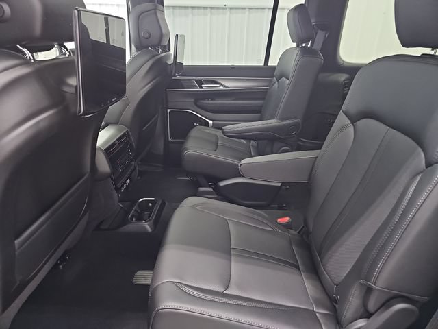 New 2026 Jeep Grand Wagoneer L Limited AWD/4WD image 37