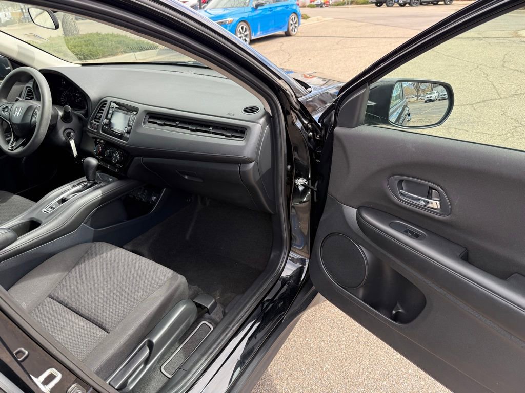 Used 2018 Honda HR-V LX image 19
