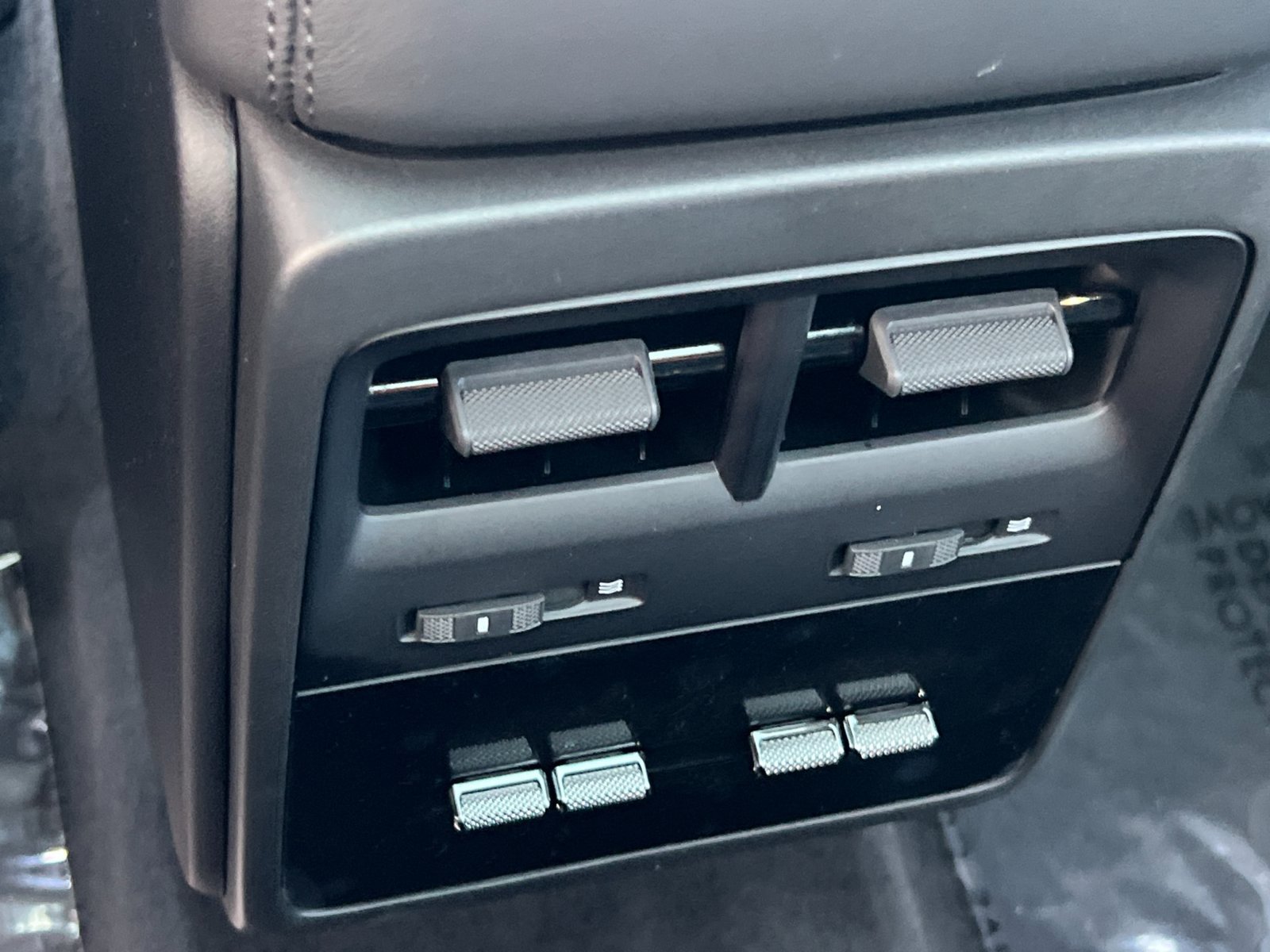 New 2026 Porsche Macan 4 Electric AWD/4WD image 15
