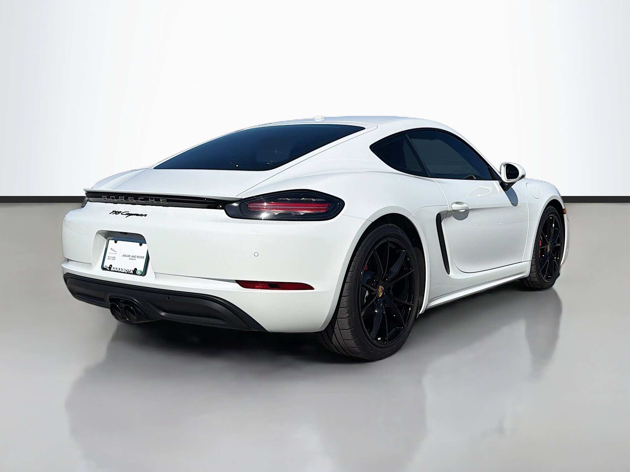 Used 2025 Porsche 718 Cayman RWD image 5