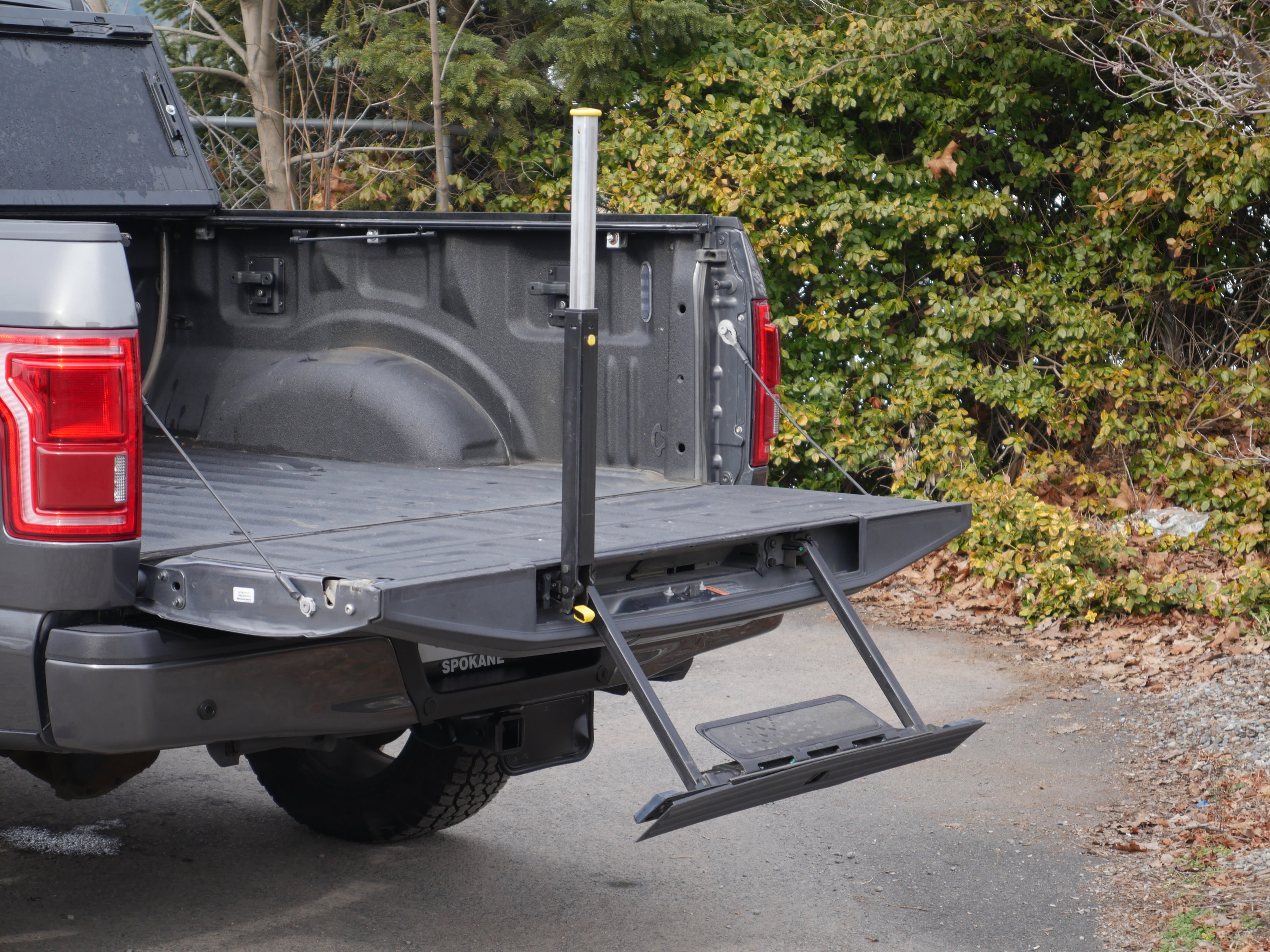 Used 2016 Ford F150 Lariat w/ Equipment Group 502A Luxury image 22