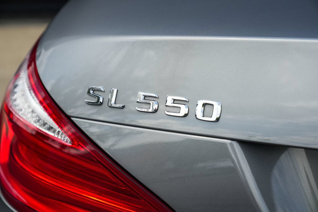 Used 2013 Mercedes-Benz SL 550 image 18