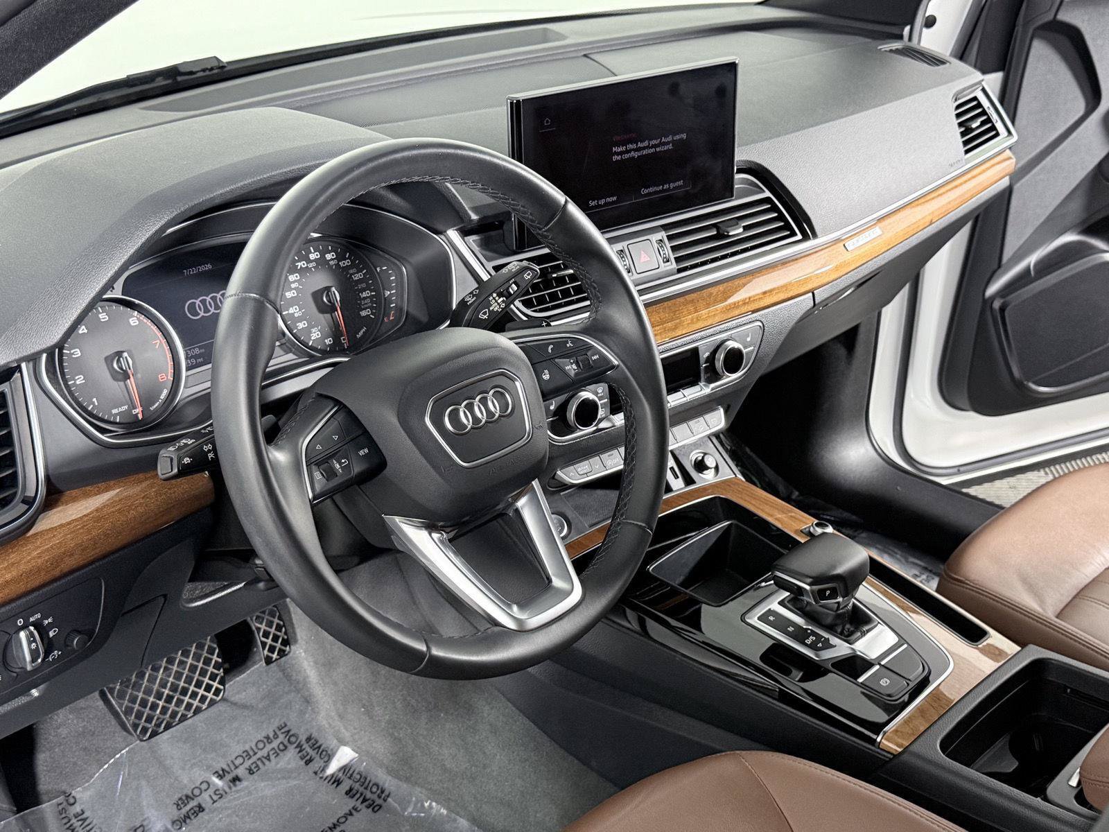 Used 2022 Audi Q5 2.0T Premium w/ Convenience Package AWD/4WD image 11