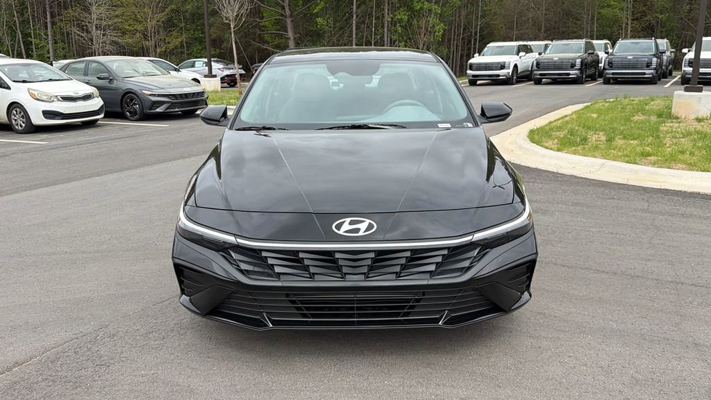 New 2026 Hyundai Elantra SE image 2