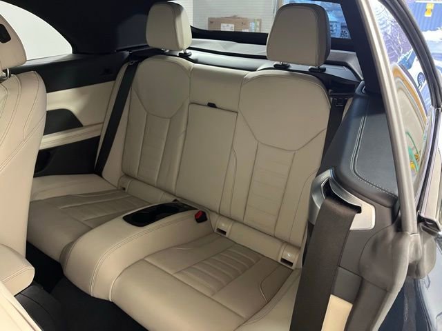 Used 2025 BMW 440i xDrive Convertible w/ Premium Package image 27