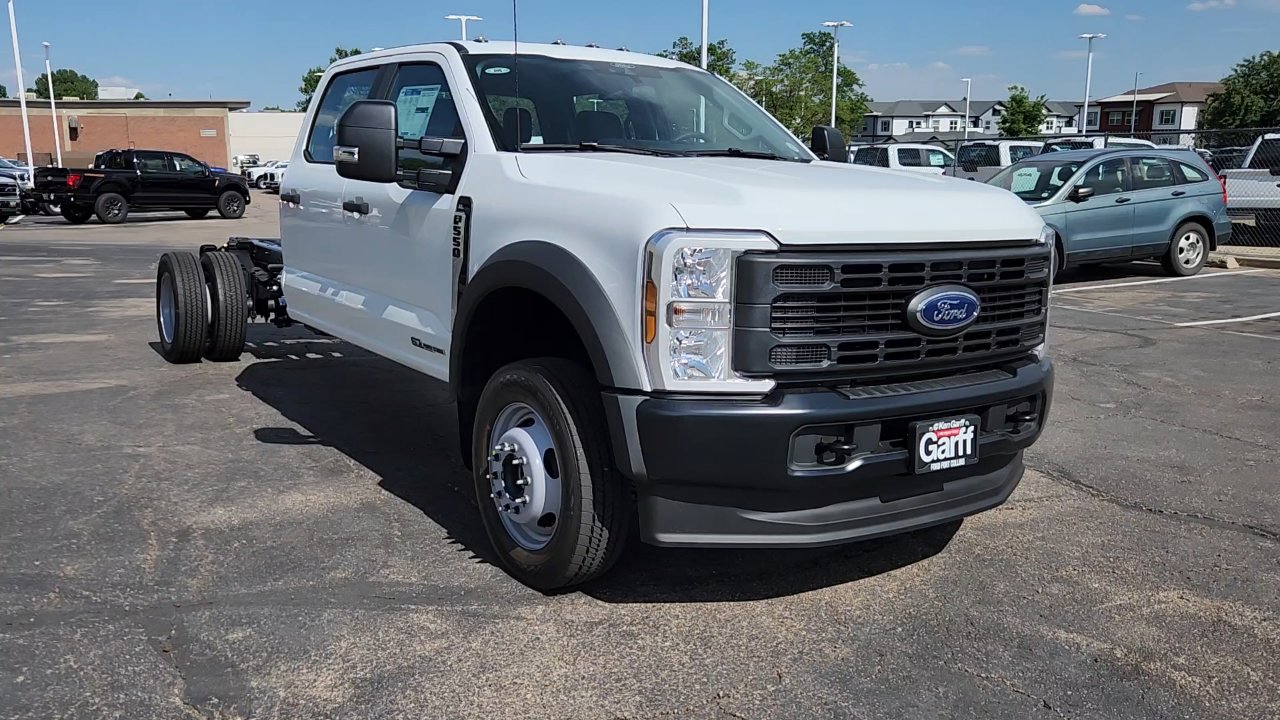 New 2025 Ford F550 4x4 Crew Cab image 17