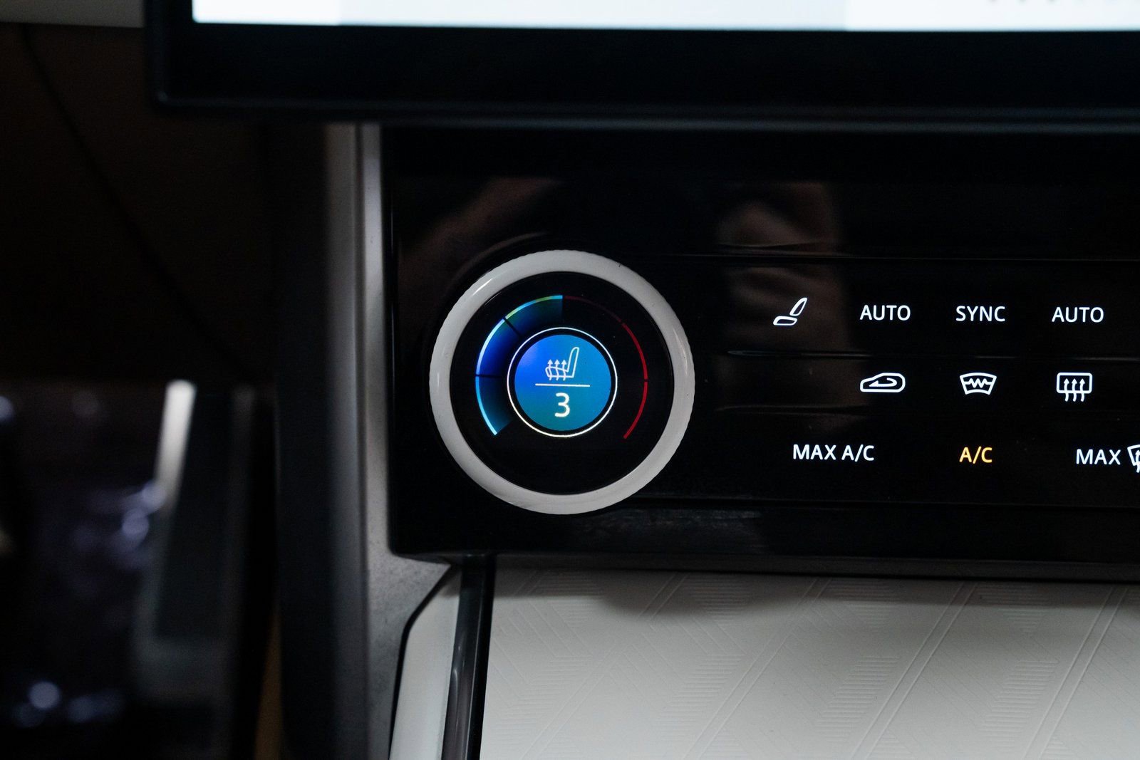 Used 2023 Land Rover Range Rover SV image 15