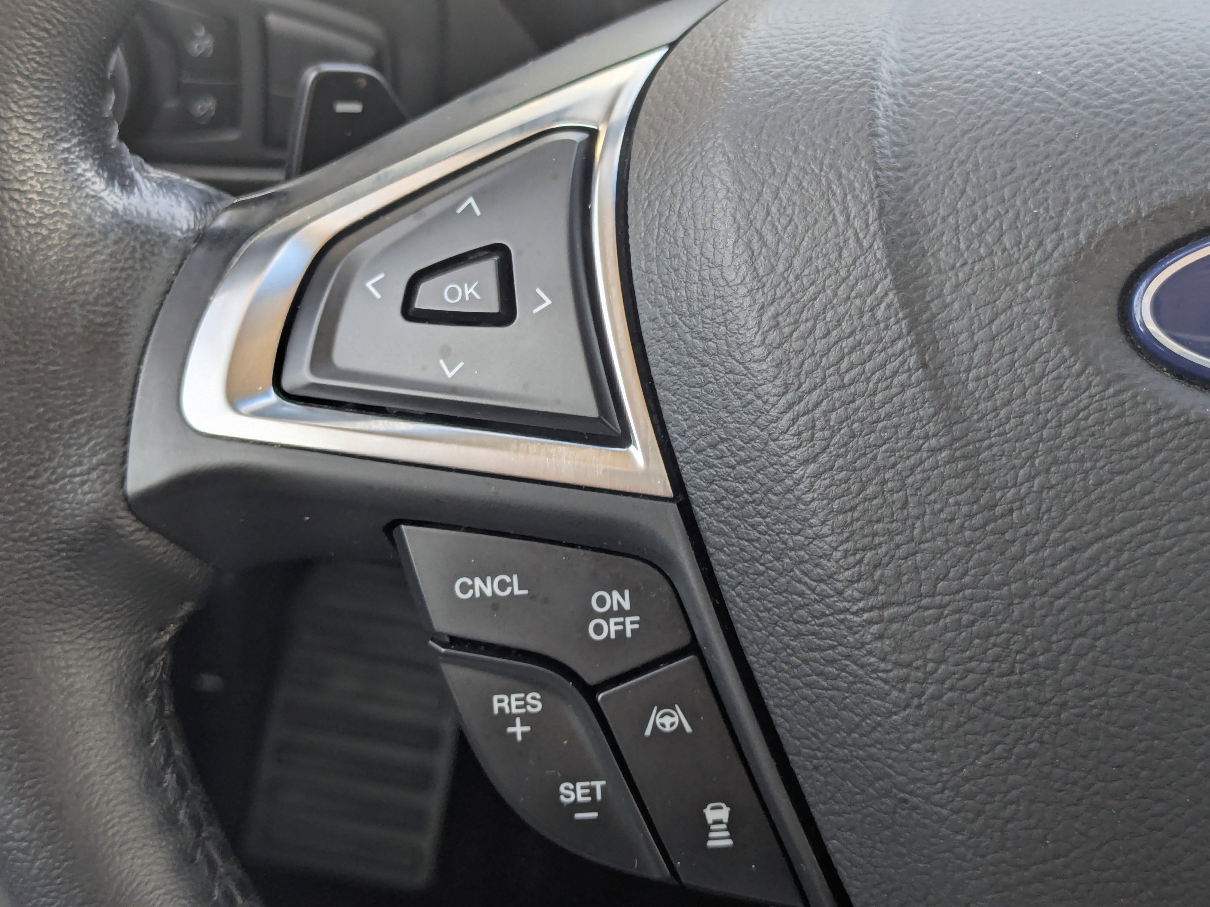 Used 2019 Ford Edge Titanium w/ Equipment Group 301A image 30