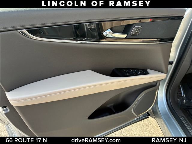 Used 2023 Lincoln Nautilus AWD w/ Premium Package image 13