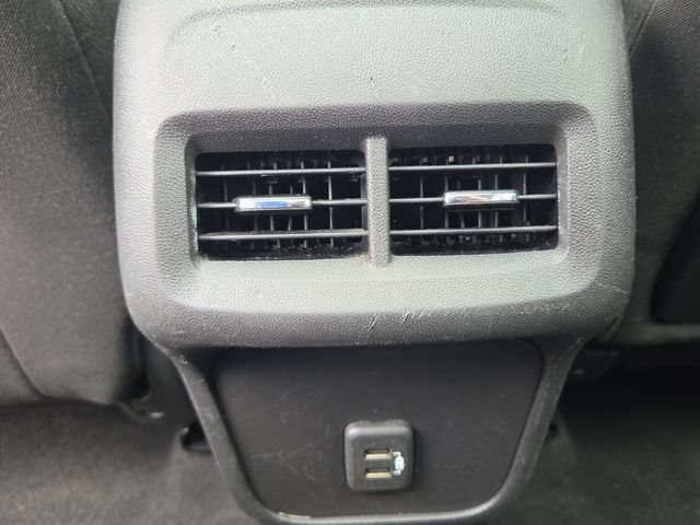 Used 2022 GMC Terrain SLE w/ Driver Convenience Package FWD image 16