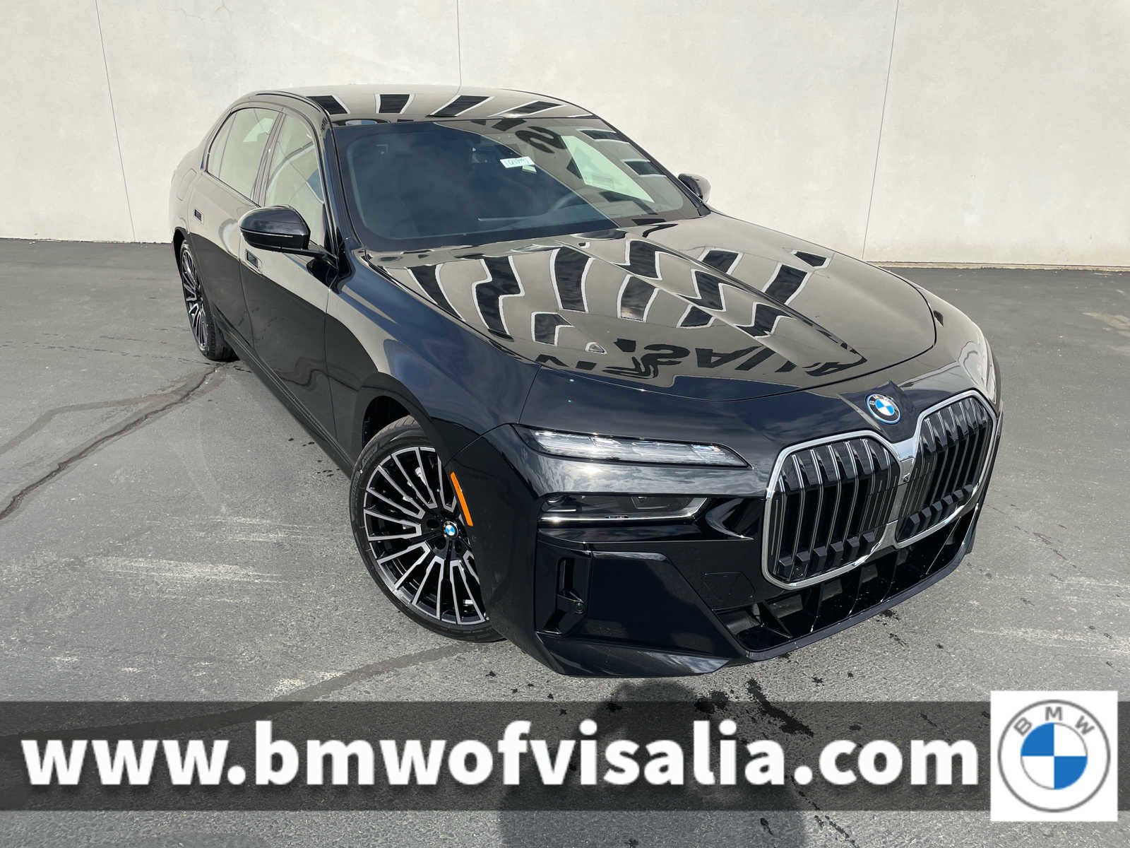 New 2026 BMW 750e xDrive w/ Executive Package image 1