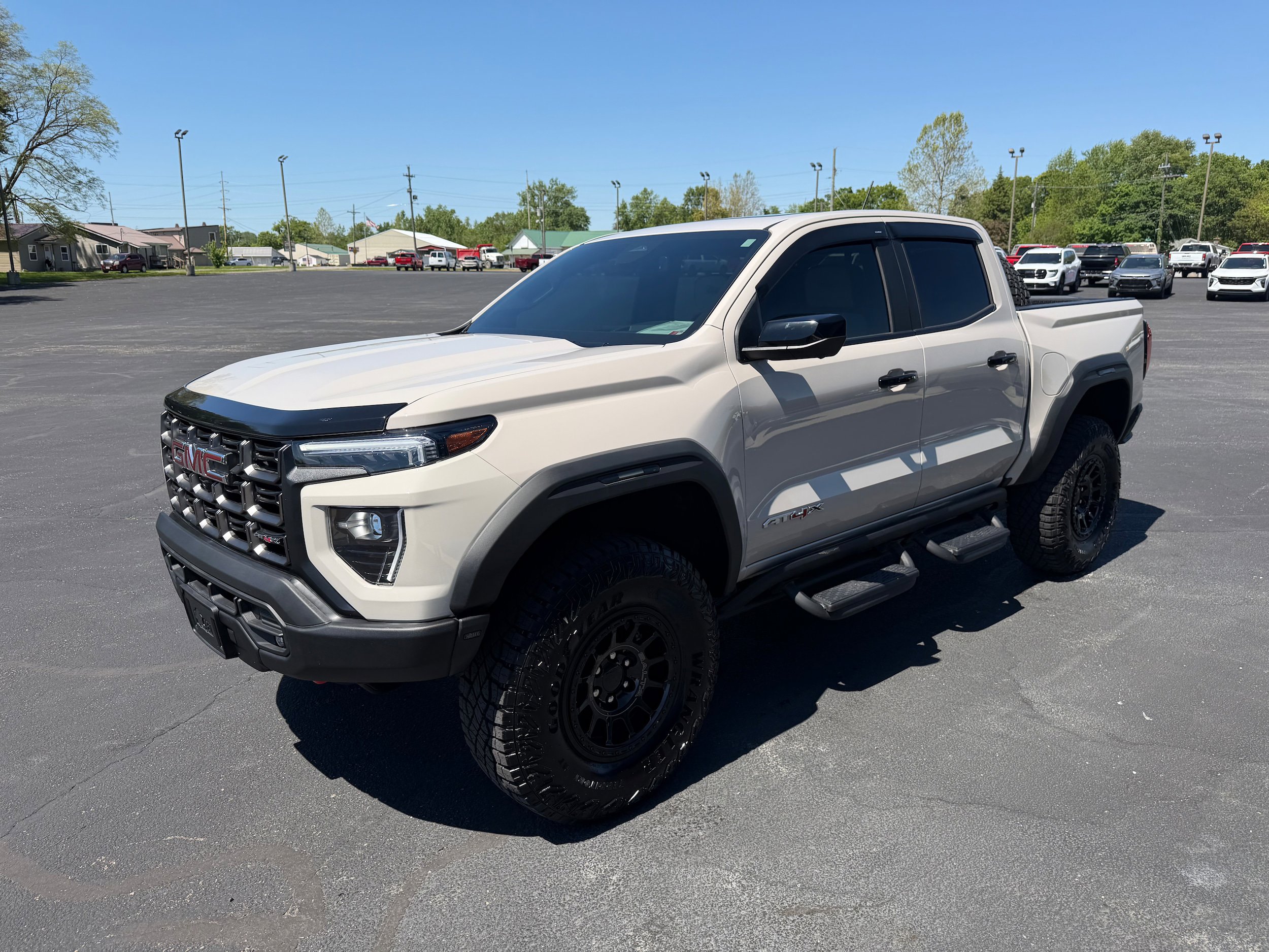 Used 2026 GMC Canyon AT4X w/ AT4X AEV Edition AWD/4WD image 12