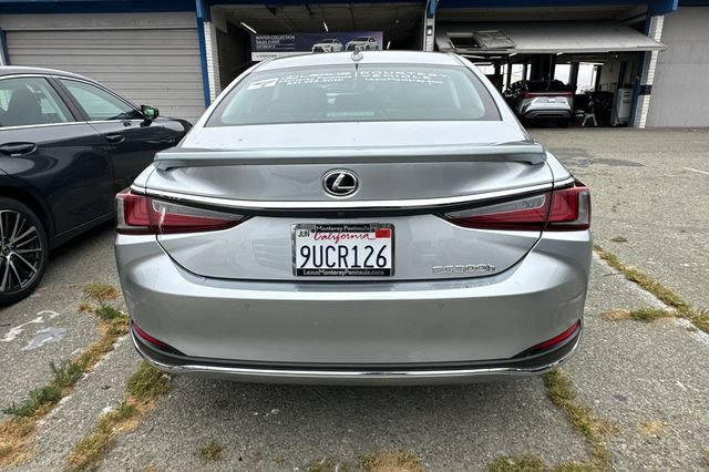 Used 2025 Lexus ES 300h w/ Premium Package FWD image 6