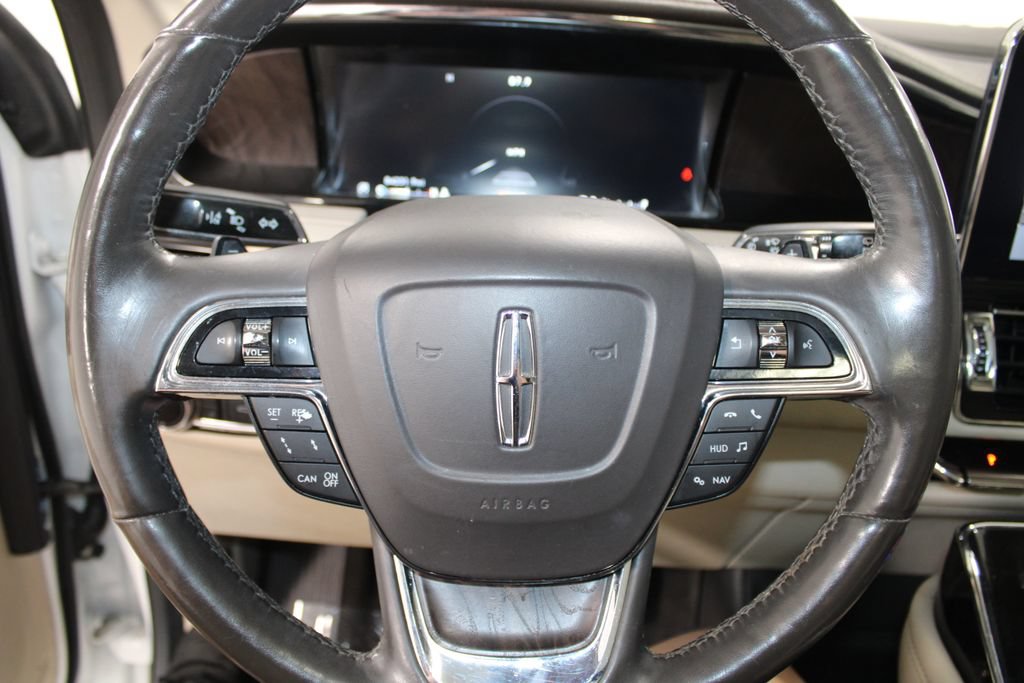 Used 2020 Lincoln Navigator L Reserve w/ Luxury Package AWD/4WD image 40