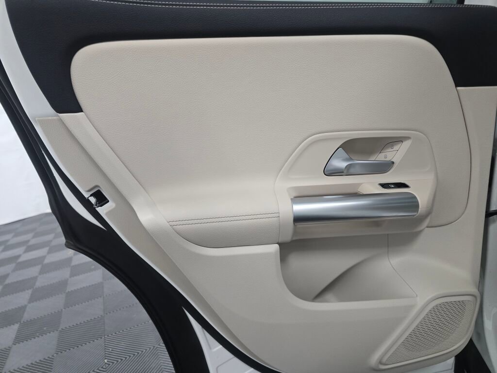 Used 2026 Mercedes-Benz GLA 250 4MATIC image 19