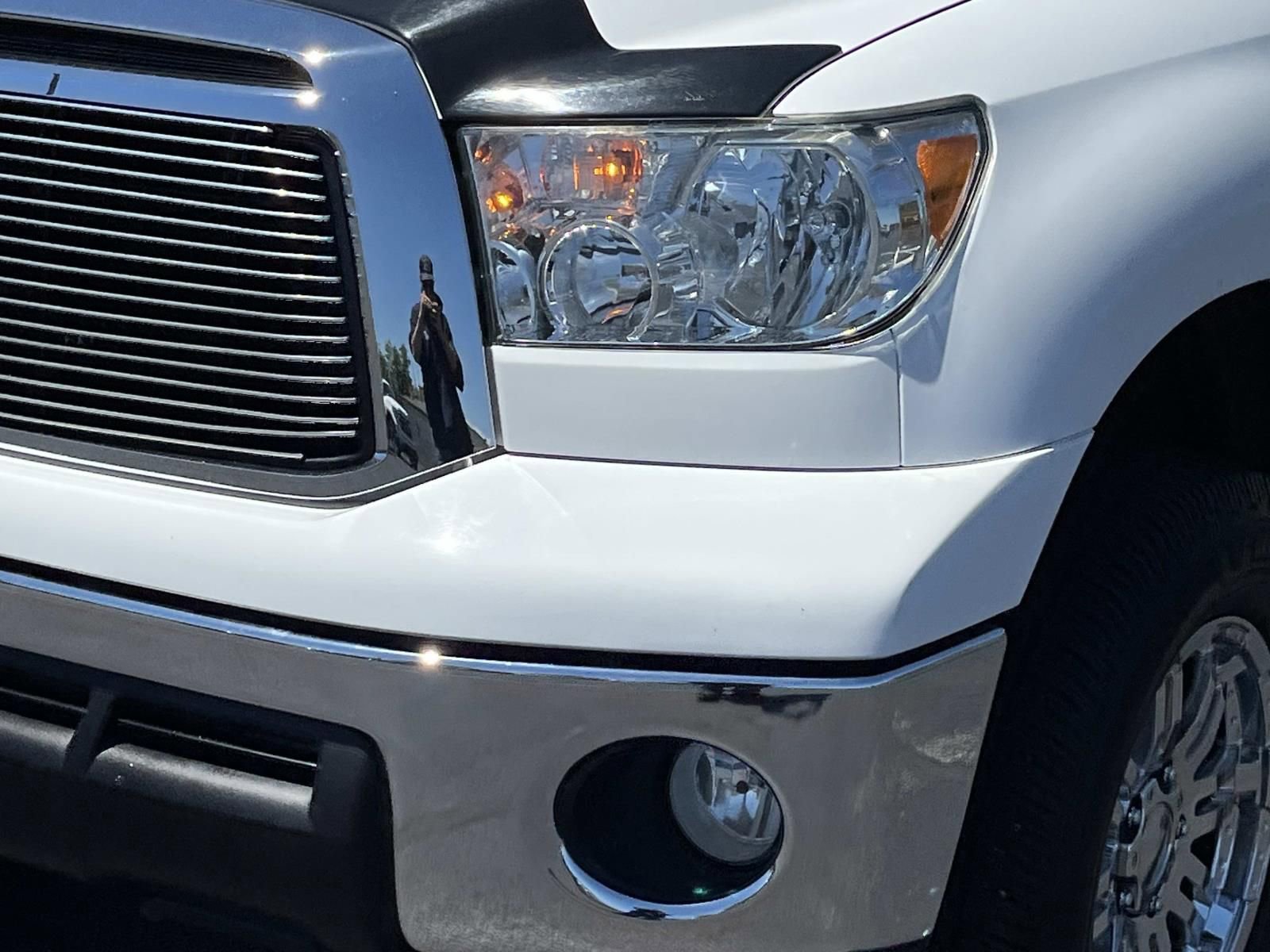 Used 2010 Toyota Tundra 4x4 Double Cab image 11