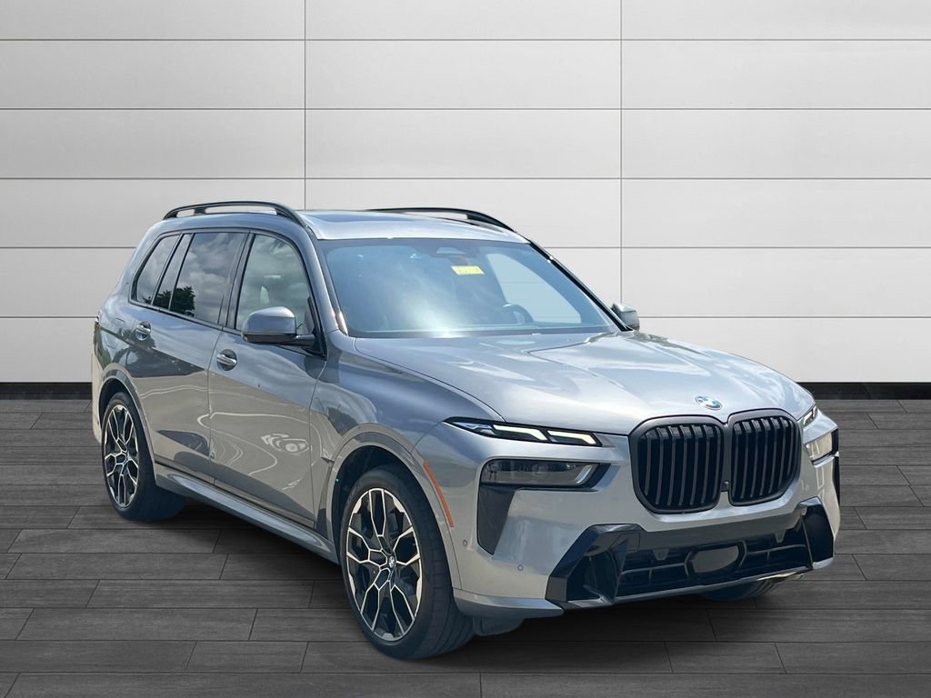 Used 2024 BMW X7 xDrive40i w/ M Sport Package AWD/4WD image 7