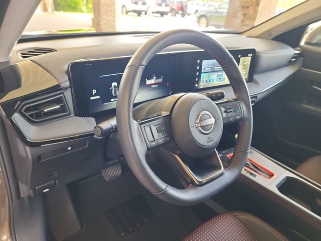 Used 2025 Nissan Kicks SR image 10