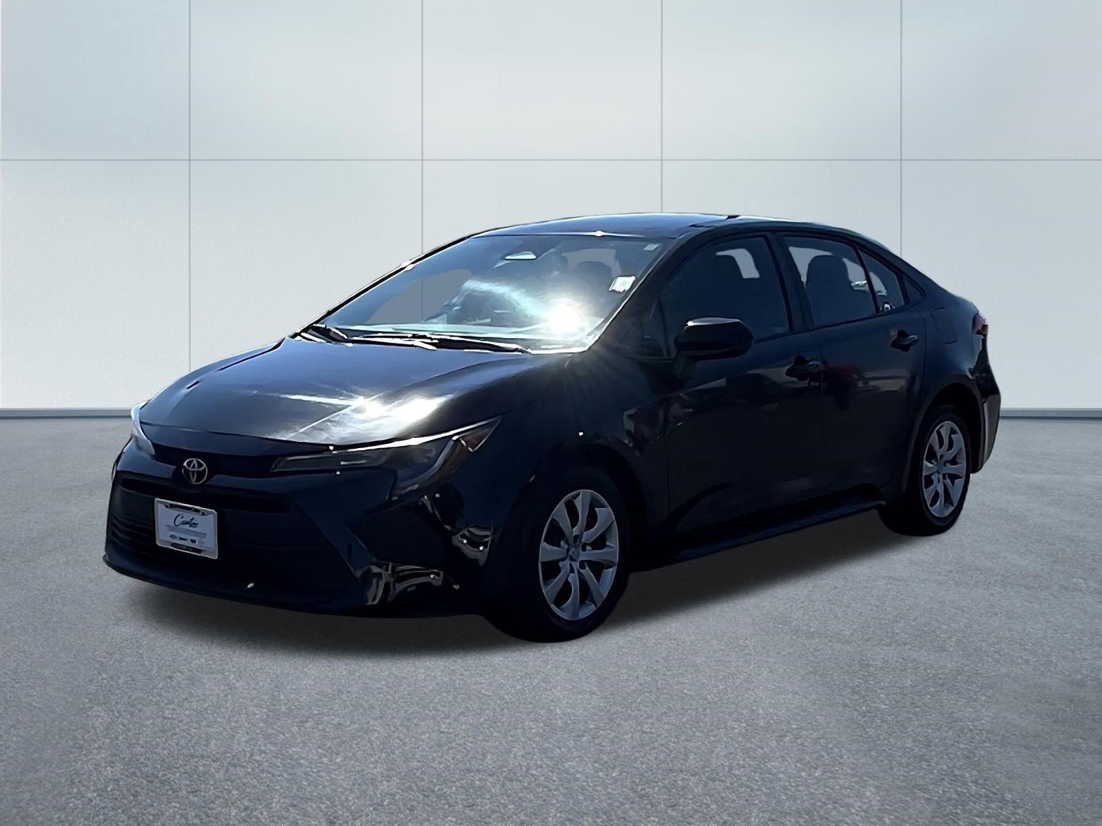 Used 2025 Toyota Corolla LE FWD image 3
