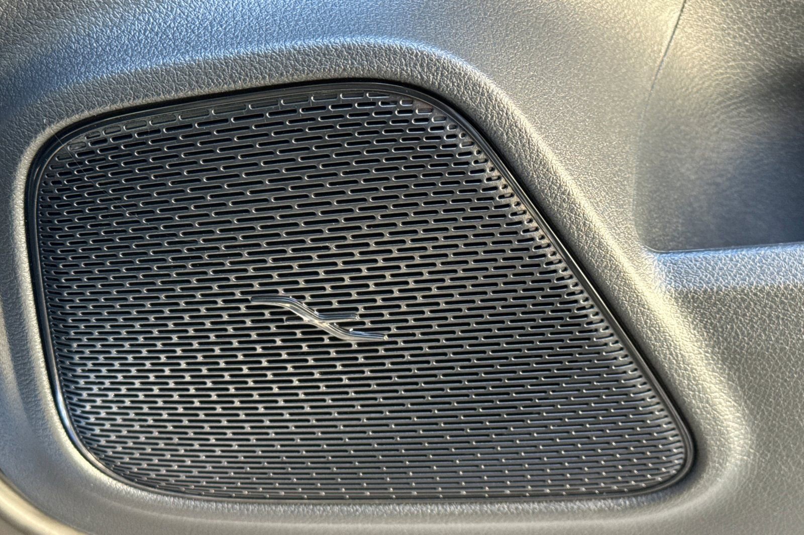 New 2026 Mercedes-Benz GLB 250 image 6