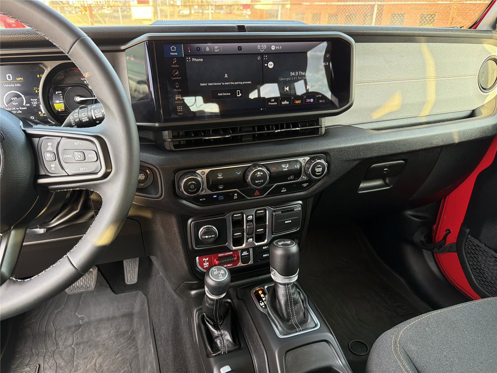 Used 2025 Jeep Wrangler Willys image 28