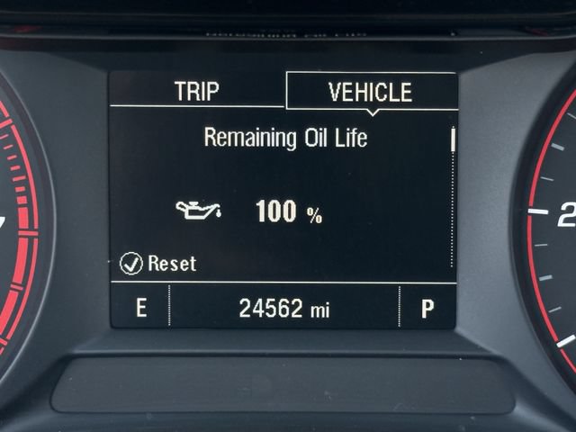 Certified 2025 Chevrolet Trax RS w/ Sunroof Package FWD image 20
